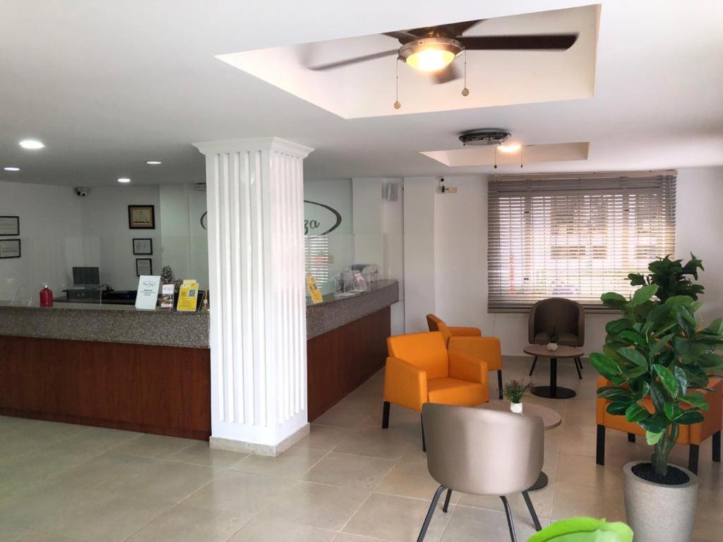 Colon Plaza Hotel توماكو المظهر الخارجي الصورة