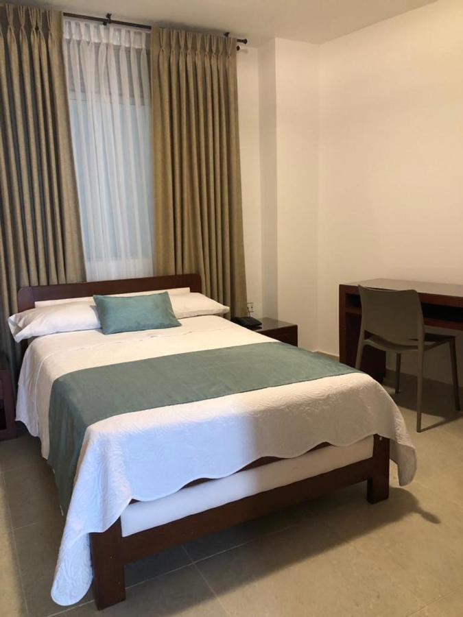 Colon Plaza Hotel توماكو المظهر الخارجي الصورة