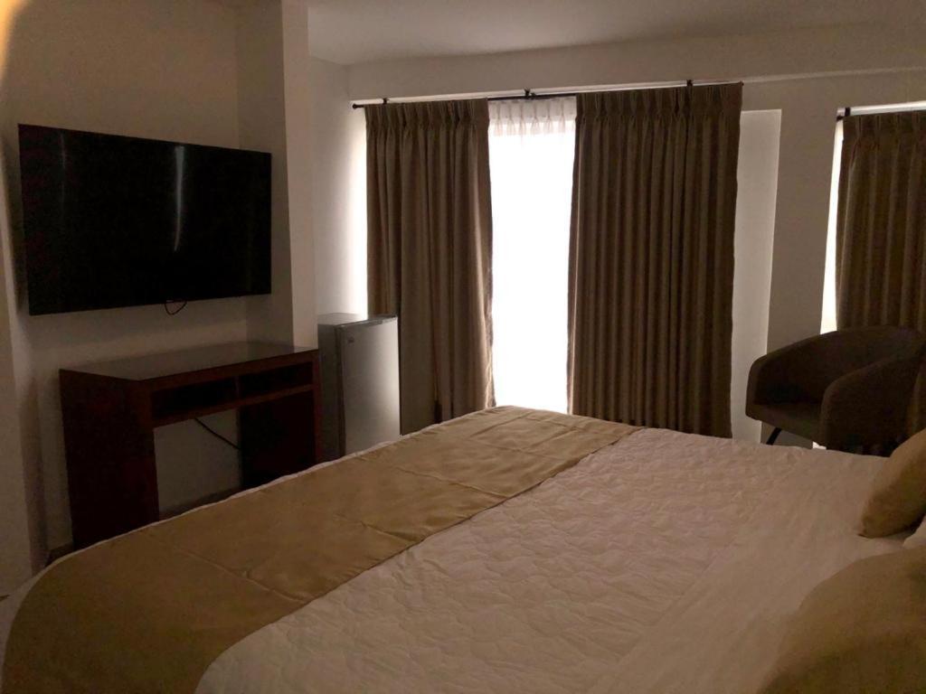 Colon Plaza Hotel توماكو المظهر الخارجي الصورة