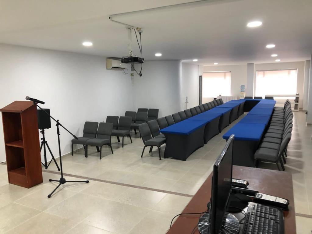 Colon Plaza Hotel توماكو المظهر الخارجي الصورة