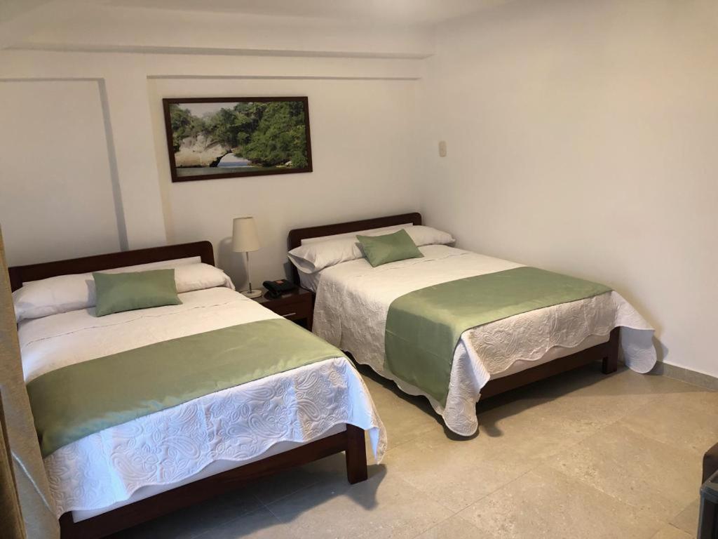 Colon Plaza Hotel توماكو المظهر الخارجي الصورة